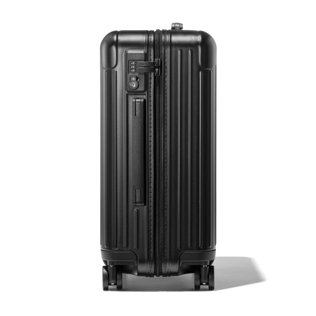 RIMOWA Essential Cabin Black front