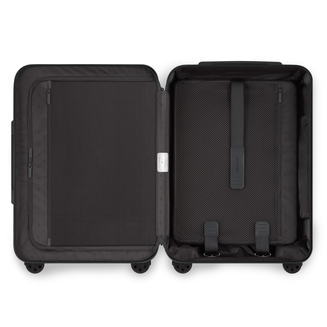 RIMOWA Essential Cabin Black close-up